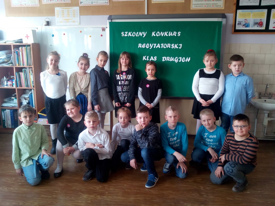 Szkolny Konkurs Recytatorski Klas Drugich w Zespole Szkół w Sławsku